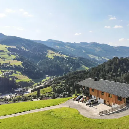 Holzerjuwel By Interhome Daire Oberau