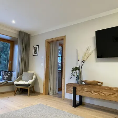 Holzerjuwel By Interhome אובראו